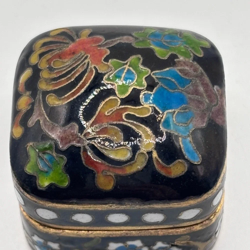 Vintage Cloisonné Multicolor Enamel Gold tone Trinket Pill Box 1.25